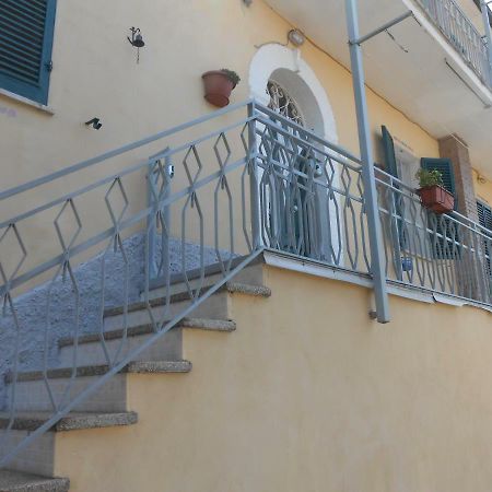 הוילה ארונה La Casa Nel Borgo מראה חיצוני תמונה